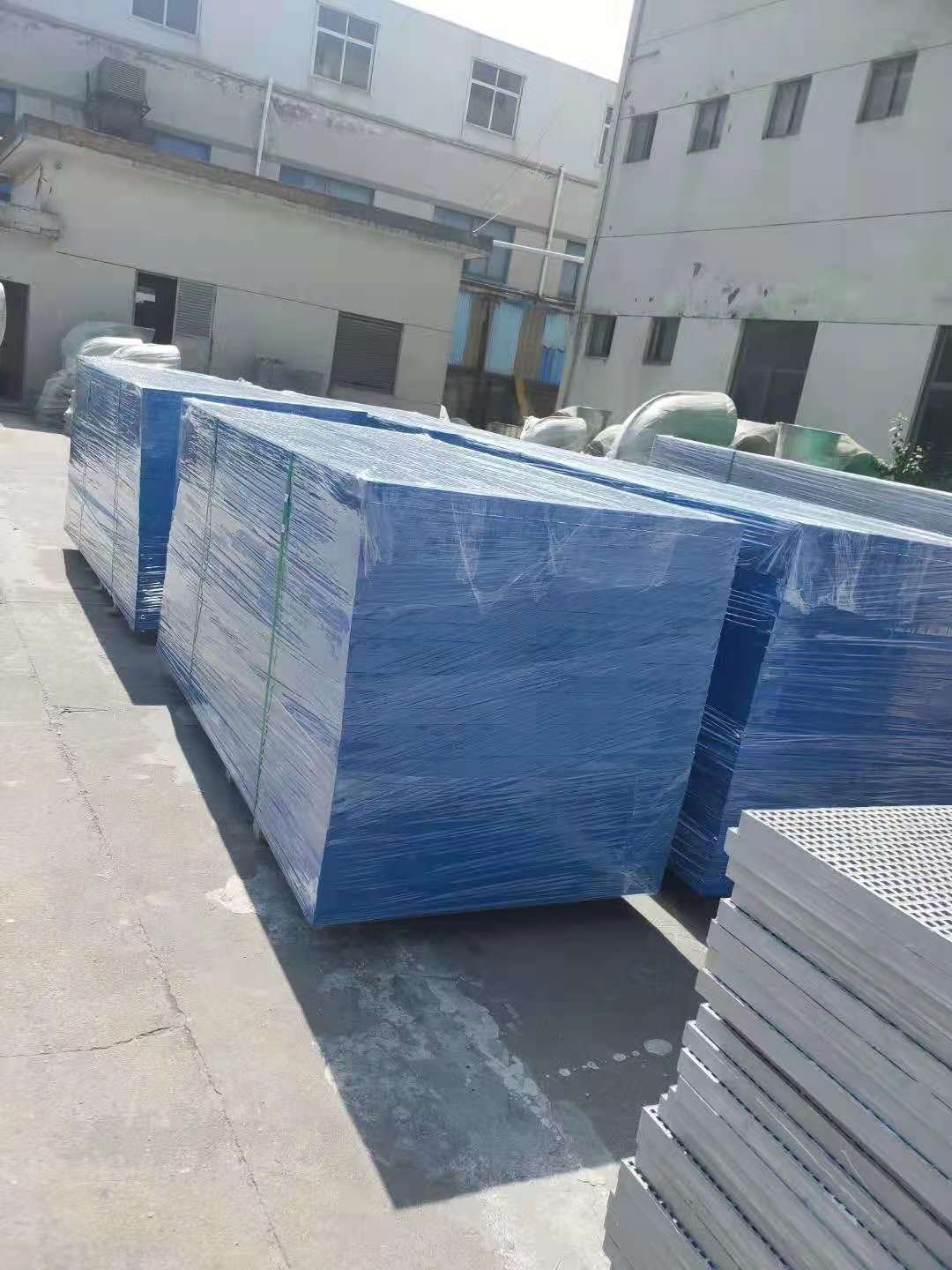 排水地溝玻璃鋼格柵強(qiáng)度高不高？
